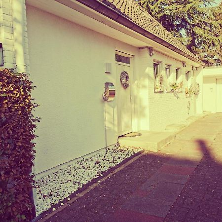 "Maison Blanche" - Das Gemuetliche Garten-Apartment Zwischen Koeln Und Duesseldorf Grevenbroich Buitenkant foto